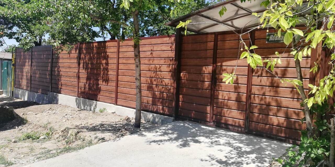 Забор из металлосайдинга ЕВРО-БРУС Каштан фото4 в Актау