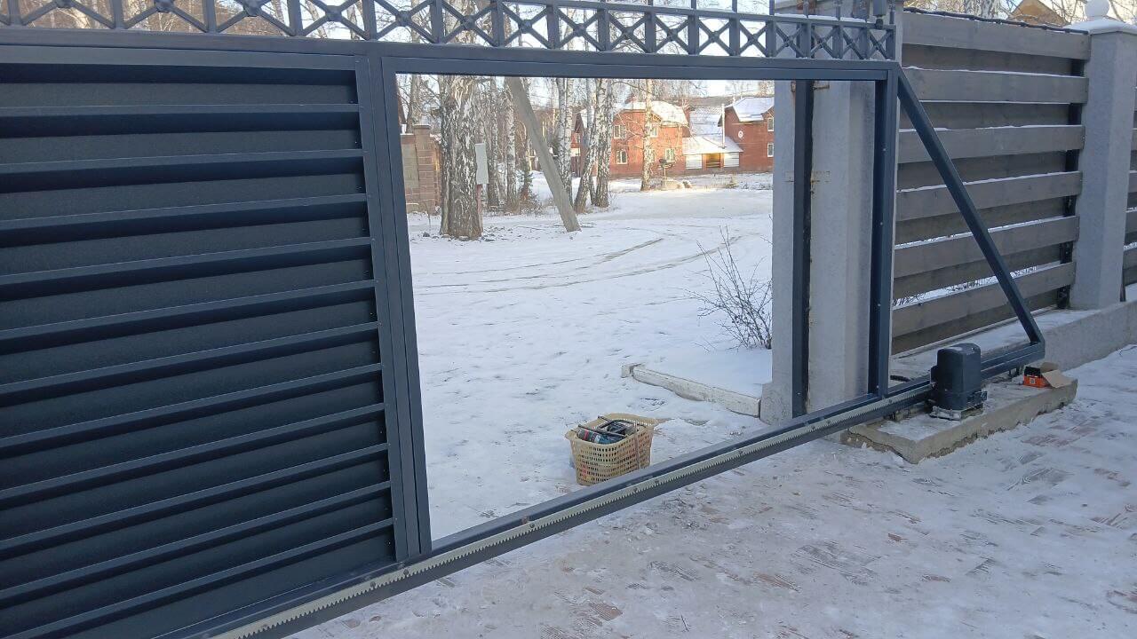 Входная группа из ламелей Хай-Тек RAL7024/7024 Серый Графит двусторонний МАТТЕ фото 10 в Актау